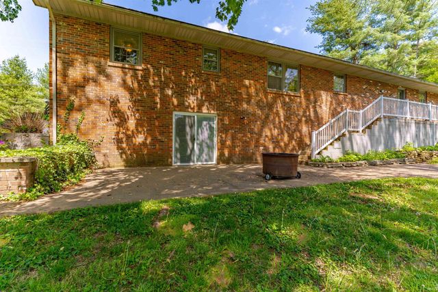 1220 Schenk Road, Evansville, IN 47720