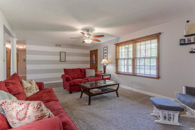 1220 Schenk Road, Evansville, IN 47720