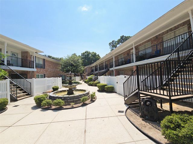 14333 Memorial Drive 91, Houston, TX 77079