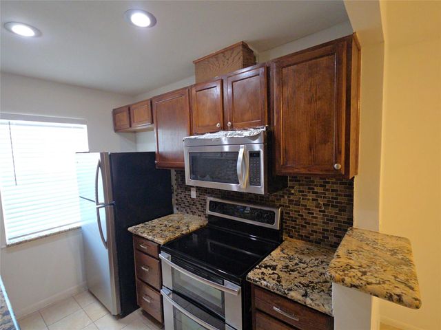 14333 Memorial Drive 91, Houston, TX 77079