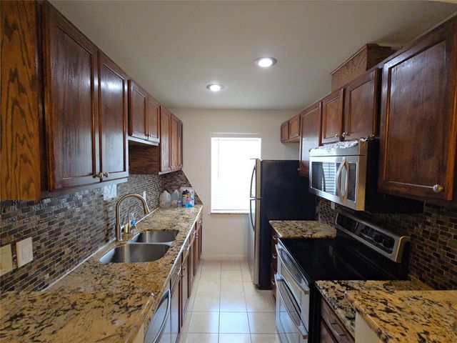 14333 Memorial Drive 91, Houston, TX 77079