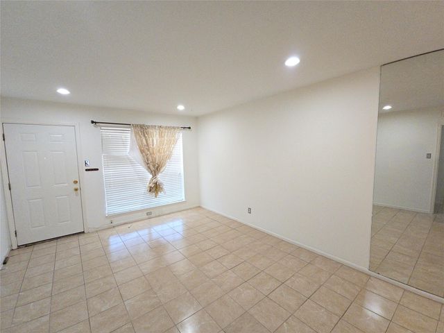 14333 Memorial Drive 91, Houston, TX 77079