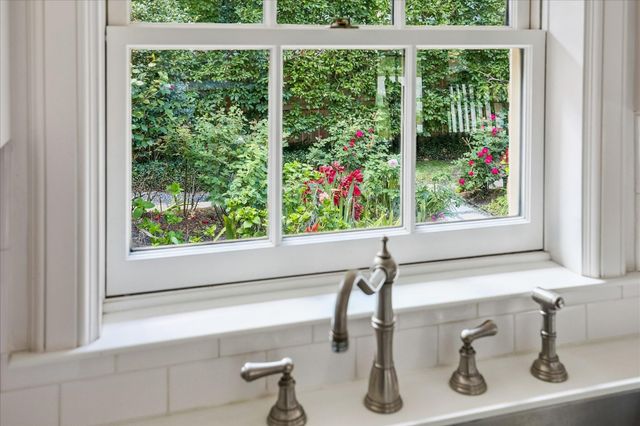 1705 North Boulevard, Houston, TX 77098