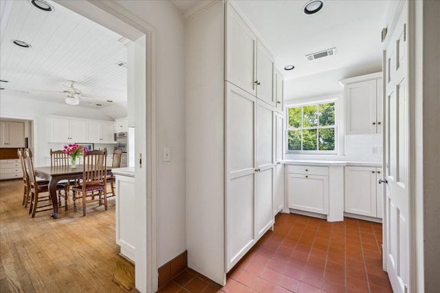 1705 North Boulevard, Houston, TX 77098