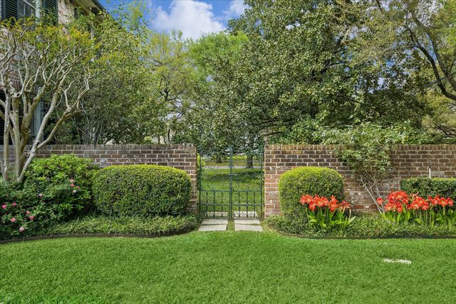 1705 North Boulevard, Houston, TX 77098