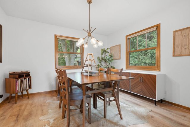 2400 Cavell Avenue N, Golden Valley, MN 55427