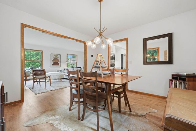 2400 Cavell Avenue N, Golden Valley, MN 55427