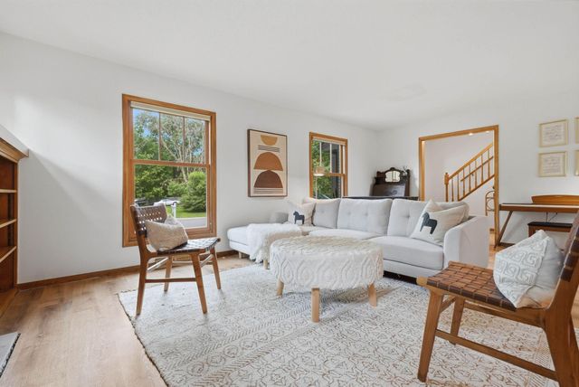 2400 Cavell Avenue N, Golden Valley, MN 55427