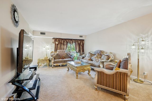 600 Naples Court 107, Glenview, IL 60025