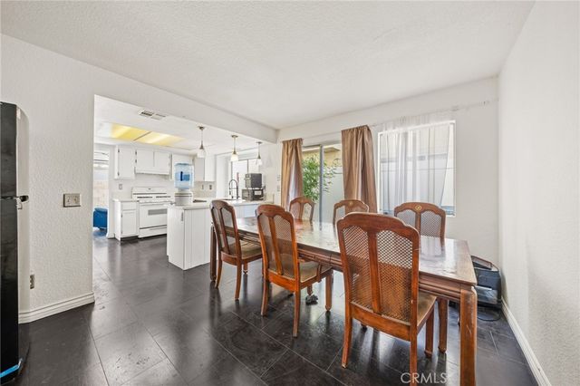 14311 Hillcrest Dr, Fontana, CA 92337
