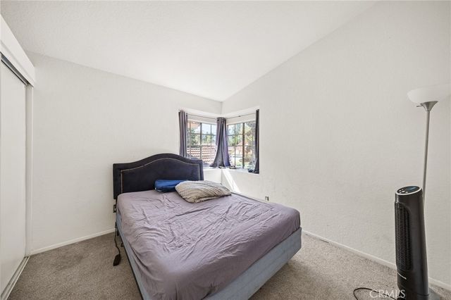 14311 Hillcrest Dr, Fontana, CA 92337