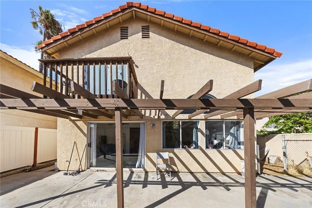 14311 Hillcrest Dr, Fontana, CA 92337