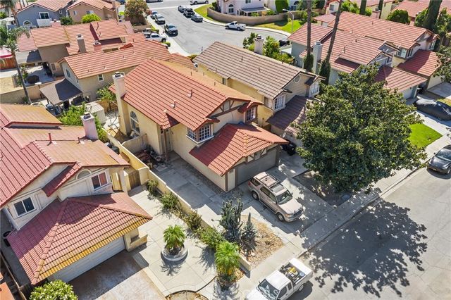 14311 Hillcrest Dr, Fontana, CA 92337