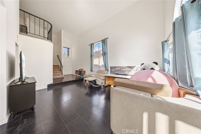 14311 Hillcrest Dr, Fontana, CA 92337