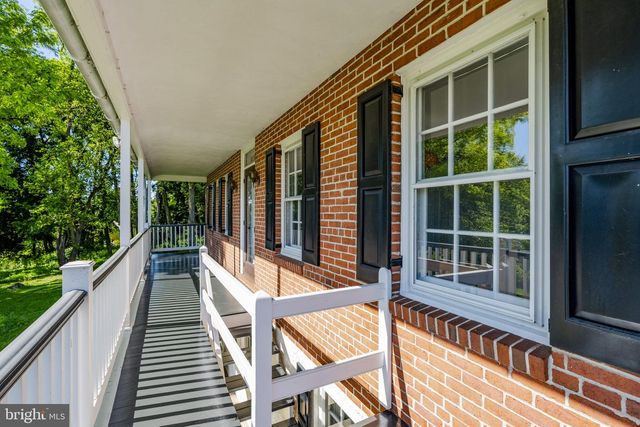 131 PINETOWN RD, Leola, PA 17540