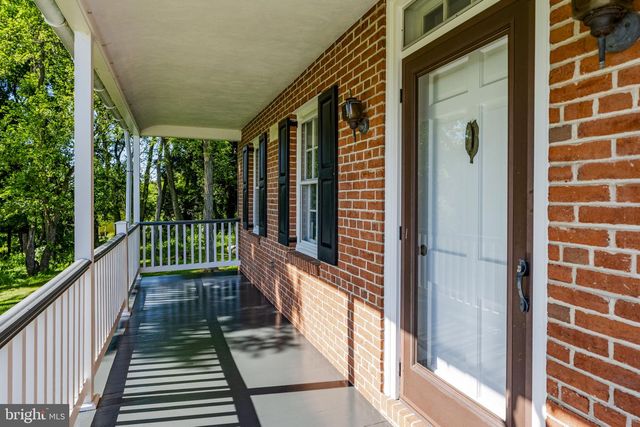 131 PINETOWN RD, Leola, PA 17540