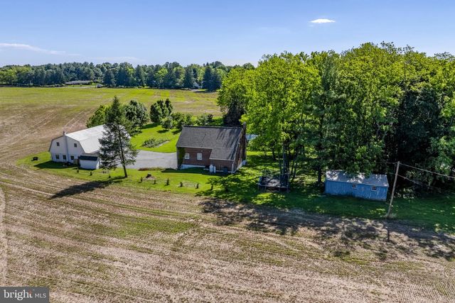 131 PINETOWN RD, Leola, PA 17540