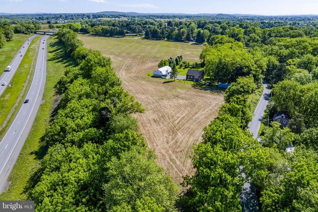 131 PINETOWN RD, Leola, PA 17540