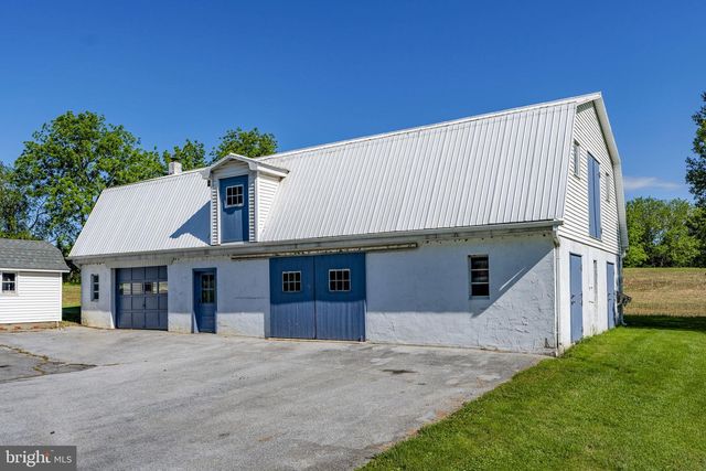 131 PINETOWN RD, Leola, PA 17540