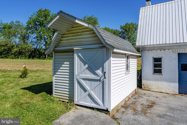 131 PINETOWN RD, Leola, PA 17540