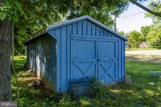 131 PINETOWN RD, Leola, PA 17540