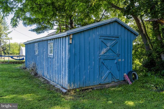131 PINETOWN RD, Leola, PA 17540