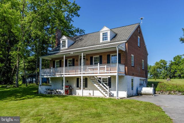 131 PINETOWN RD, Leola, PA 17540