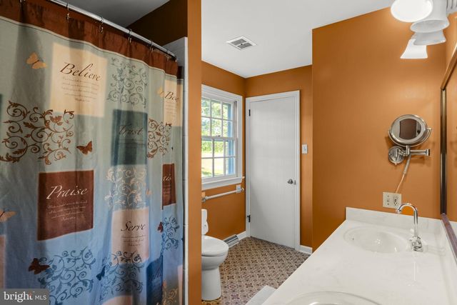 131 PINETOWN RD, Leola, PA 17540