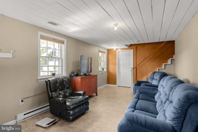 131 PINETOWN RD, Leola, PA 17540