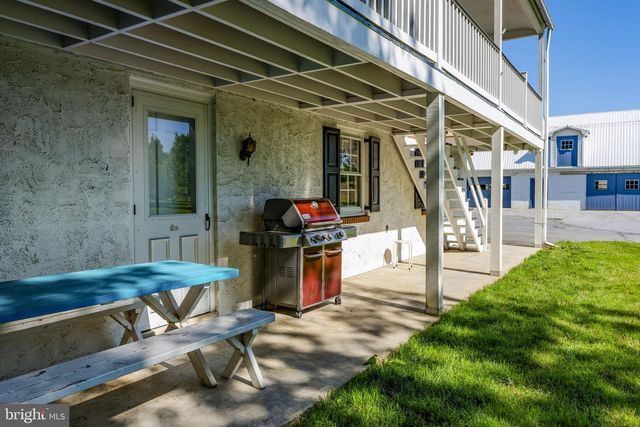 131 PINETOWN RD, Leola, PA 17540