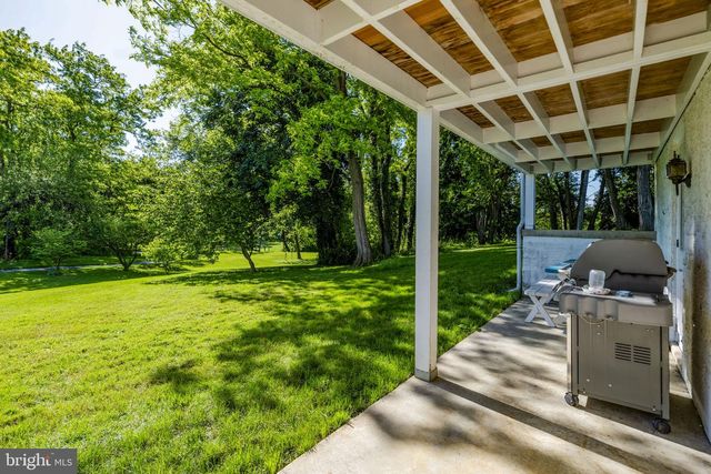 131 PINETOWN RD, Leola, PA 17540