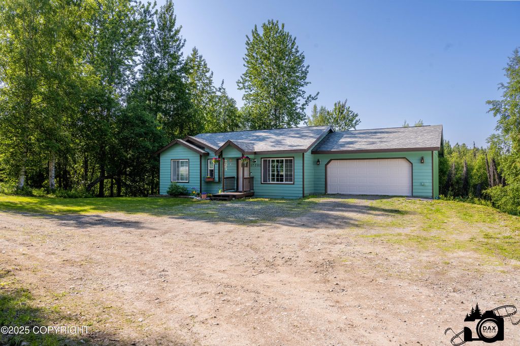 17201 W Lighthouse Drive, Big Lake, AK 99652