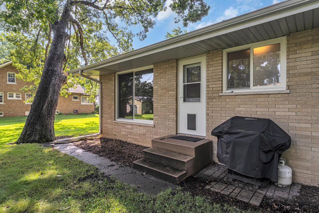 216 E Elm STREET, Silver Lake, WI 53170