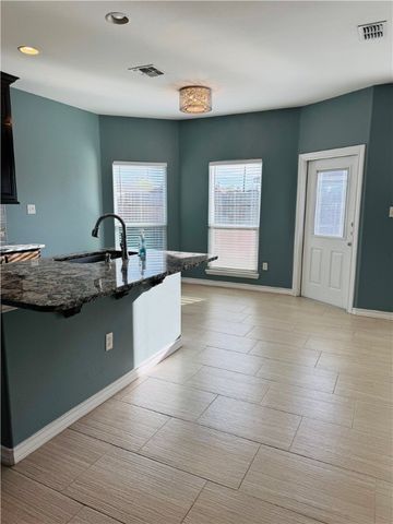 7225 Lake Serenity Dr, Corpus Christi, TX 78414