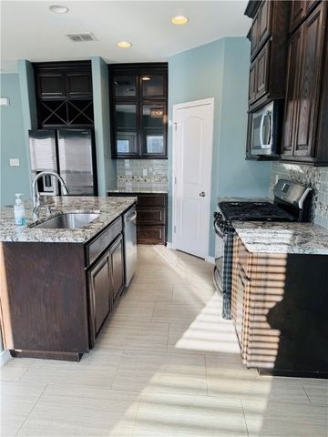 7225 Lake Serenity Dr, Corpus Christi, TX 78414