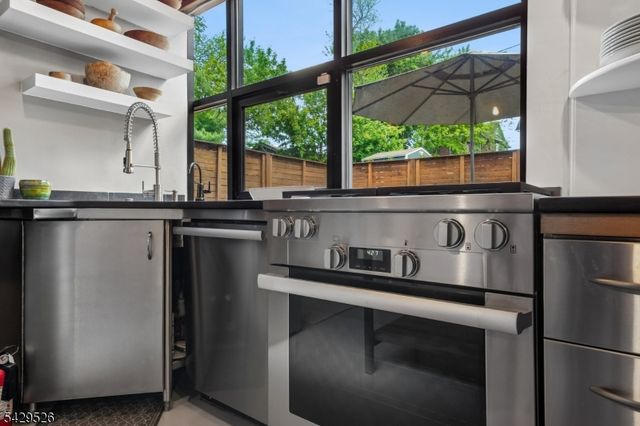 51 Greenwood Ave 1, Montclair Twp., NJ 07042