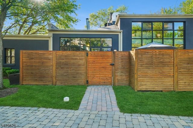 51 Greenwood Ave 1, Montclair Twp., NJ 07042