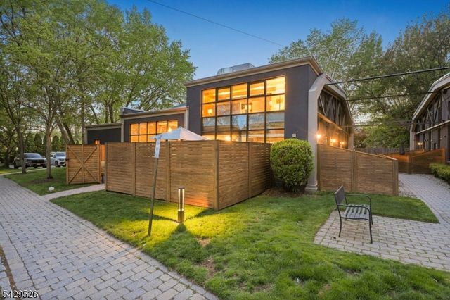 51 Greenwood Ave 1, Montclair Twp., NJ 07042