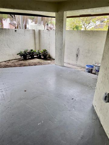 8933 SW 123rd Ct 108, Miami, FL 33186