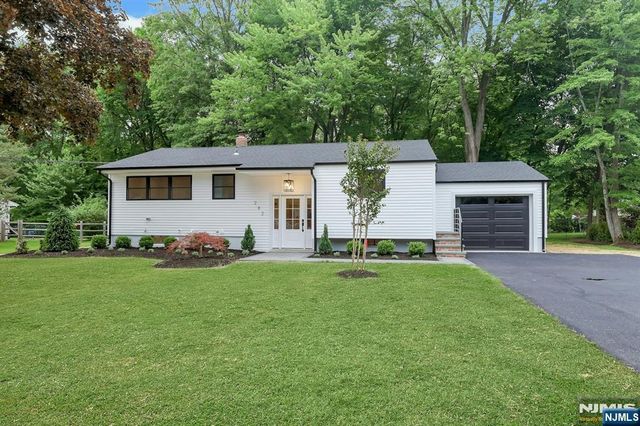 282 Spring Valley Road, Park Ridge, NJ 07656