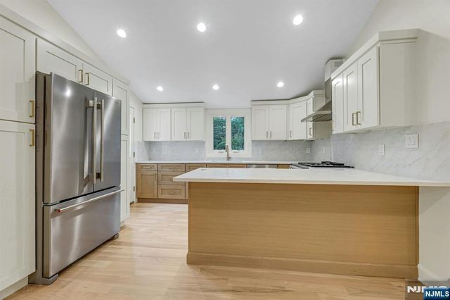 282 Spring Valley Road, Park Ridge, NJ 07656