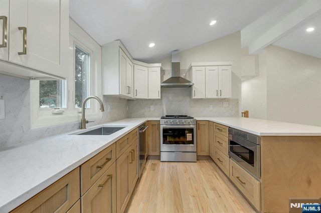 282 Spring Valley Road, Park Ridge, NJ 07656