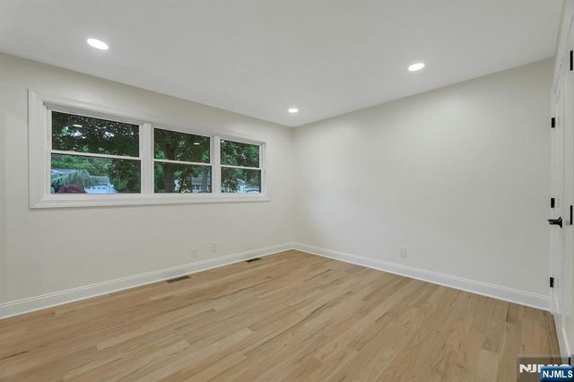282 Spring Valley Road, Park Ridge, NJ 07656