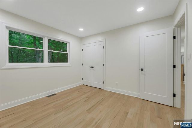 282 Spring Valley Road, Park Ridge, NJ 07656