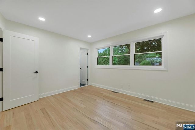 282 Spring Valley Road, Park Ridge, NJ 07656