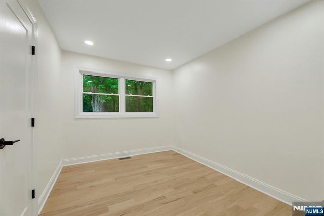 282 Spring Valley Road, Park Ridge, NJ 07656