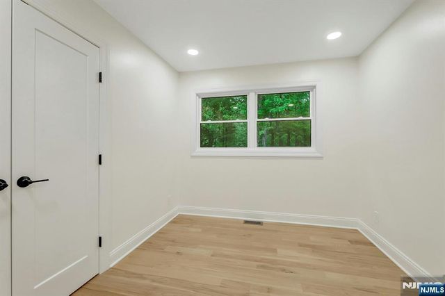282 Spring Valley Road, Park Ridge, NJ 07656