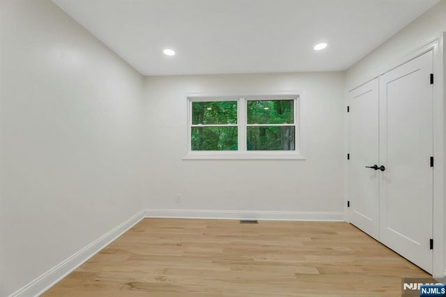 282 Spring Valley Road, Park Ridge, NJ 07656