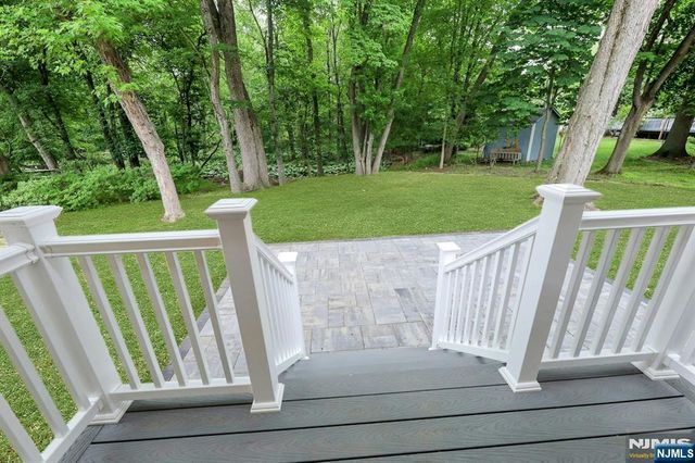 282 Spring Valley Road, Park Ridge, NJ 07656