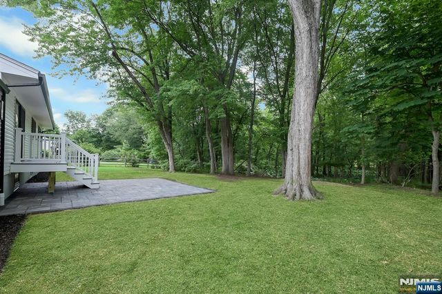 282 Spring Valley Road, Park Ridge, NJ 07656